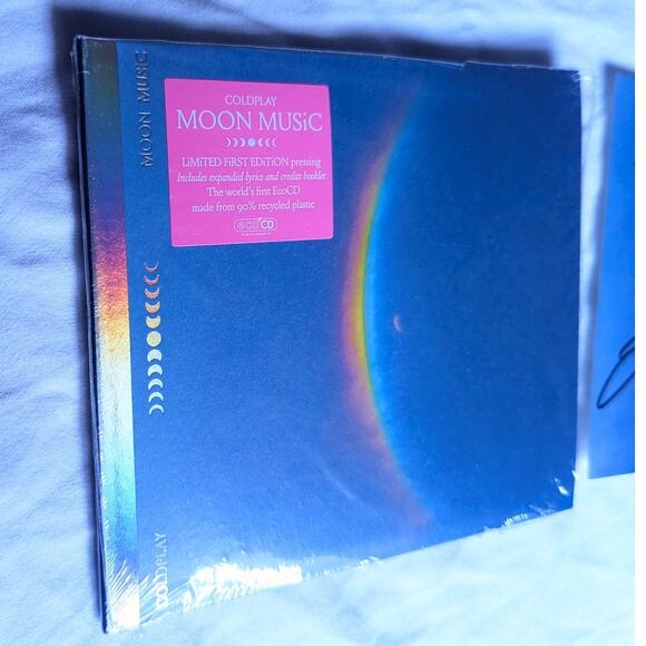 Coldplay Moon Music Signed CD Limited First Edition First Eco Rainbow EcoCD - Picture 5 of 12